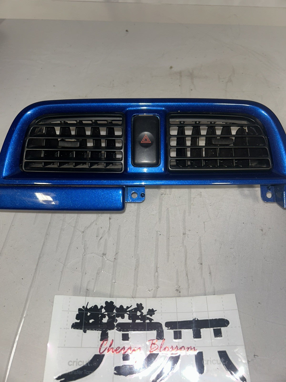 bbdcf6fb-a584-4ae5-bf52-a2bc15296e54