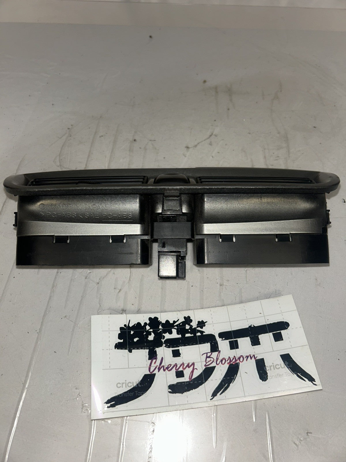 5d5a1624-6d30-43b3-a913-b537a6891e65