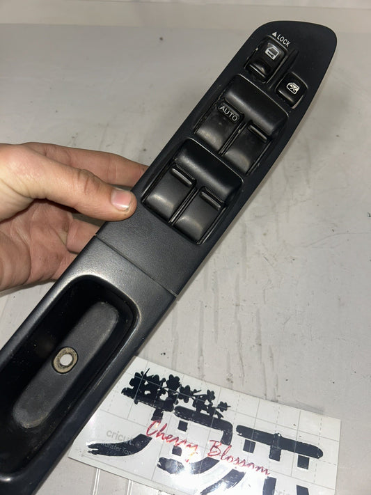 a135afdb-20ab-41dd-8662-1d99fca27aef