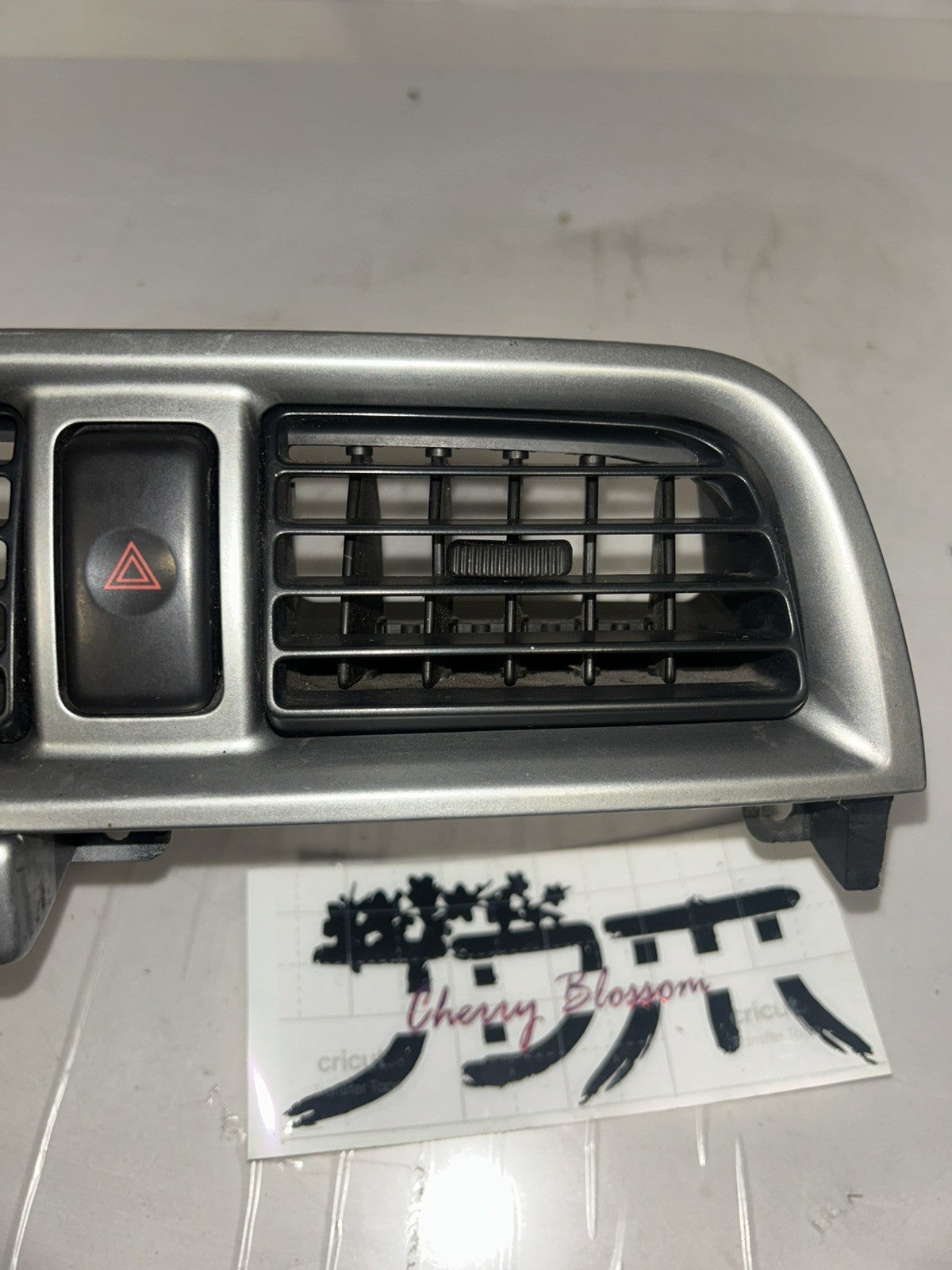 e13fb5d1-b60d-4993-855f-590b6441dc8a